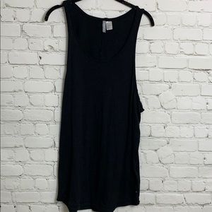 divided sleeveless tank top